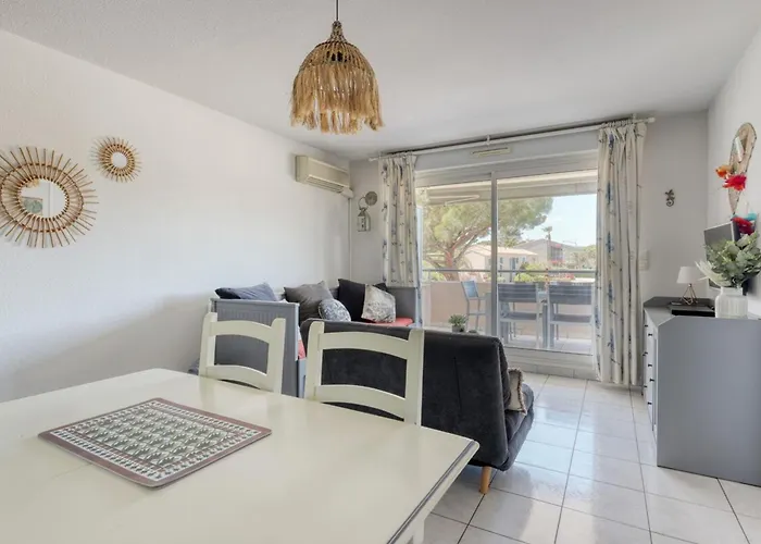T2 In Lavandou - Residence With Swimming Pool