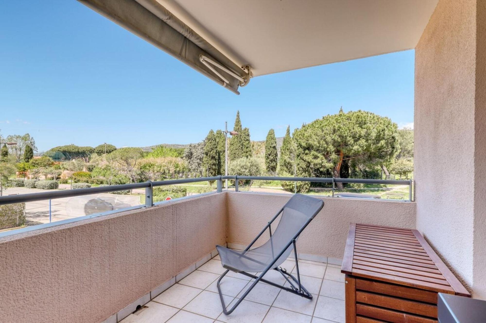 T2 In Lavandou - With Swimming Pool *
