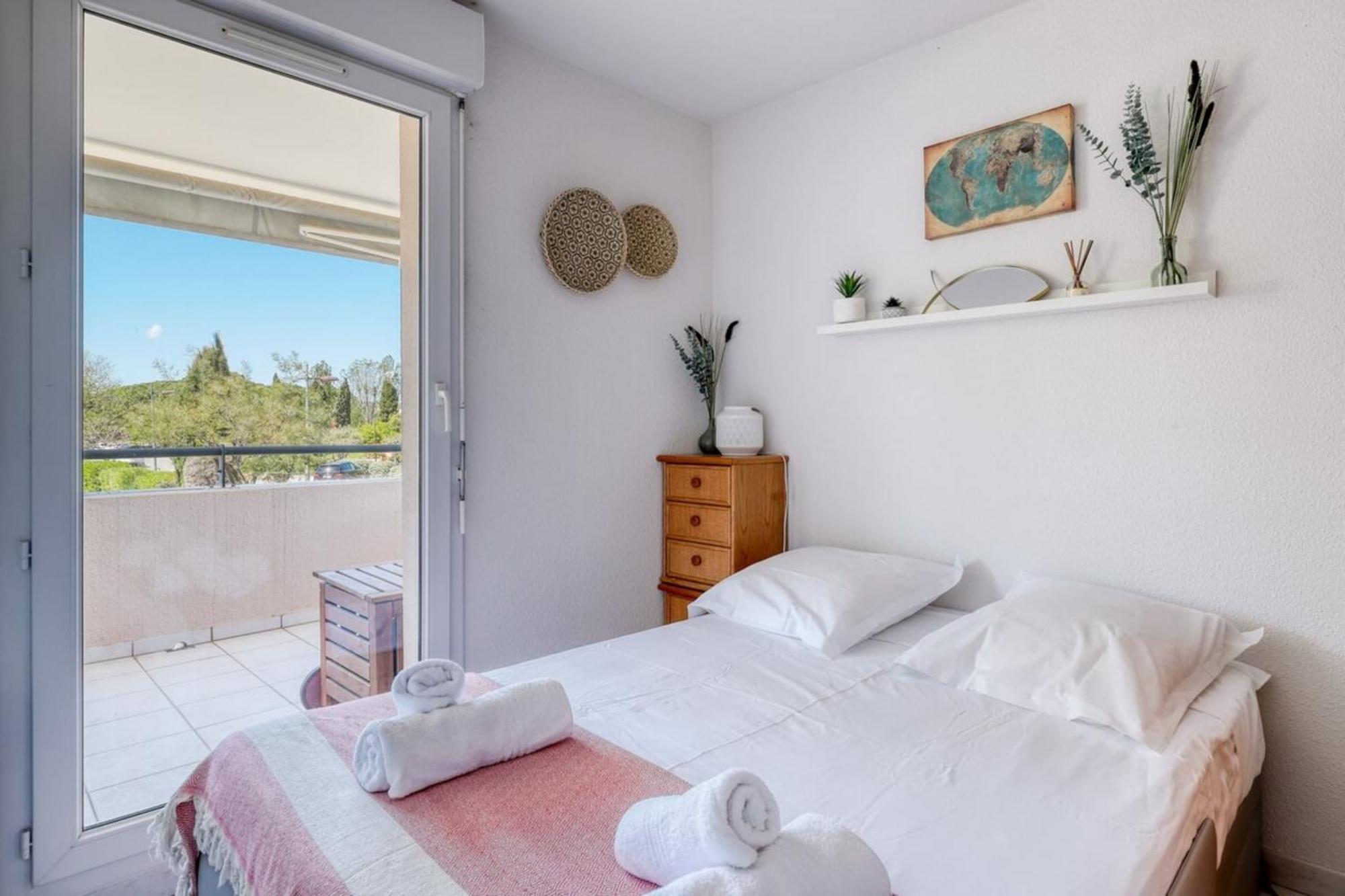 Apartment T2 In Lavandou - With Swimming Pool