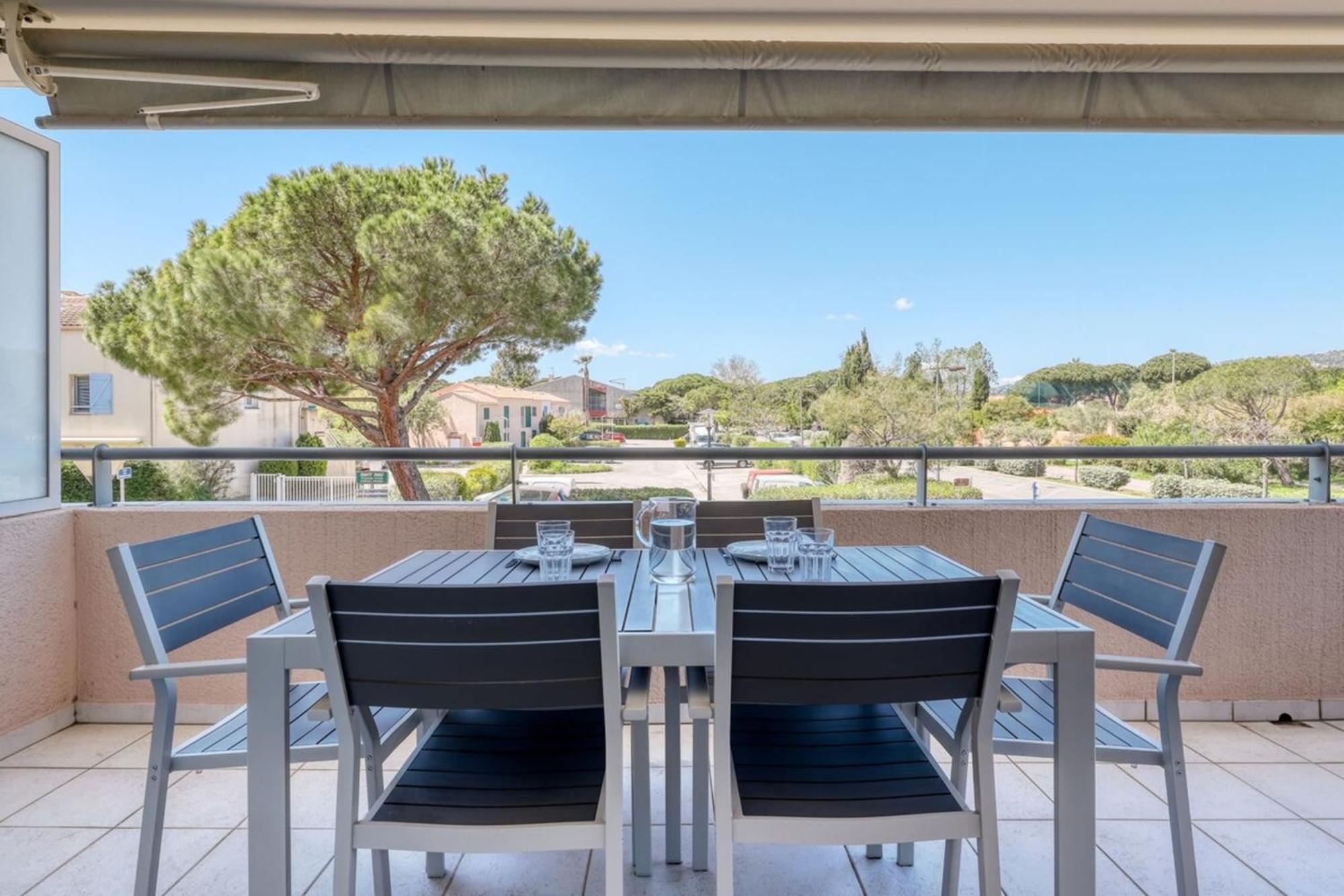 T2 In Lavandou - With Swimming Pool Apartment *