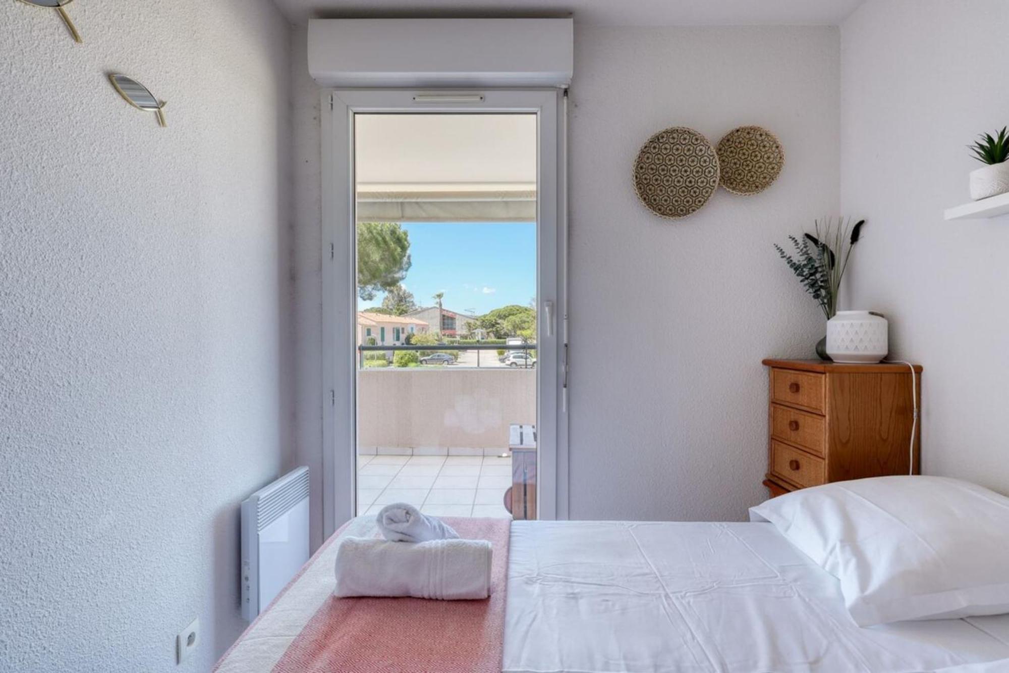 Apartment T2 In Lavandou - With Swimming Pool Le Lavandou